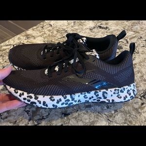 Brooks Revel 5, 9.5 Women’s Running Shoe